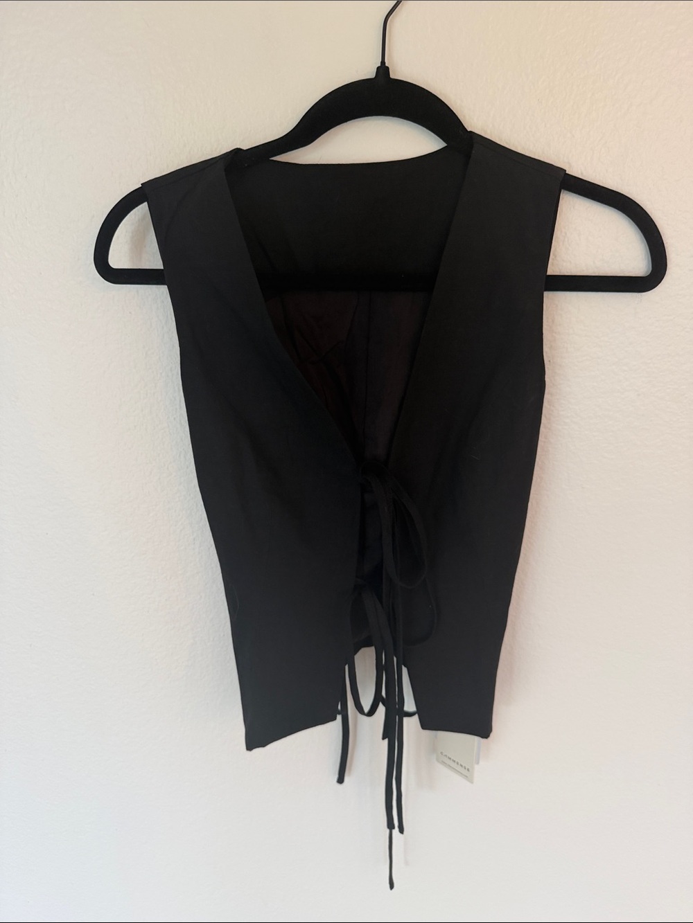 Commense Black Lace-Up Crop Vest